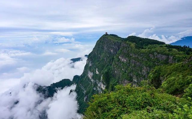 名山大川（8个国内值得一去的名山大川）